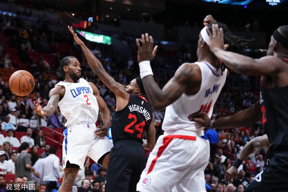 強烈對比的 強烈對比的