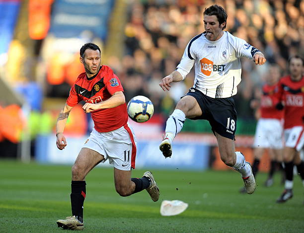 有人则持批 有人则持批