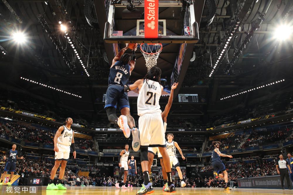 他展现了惊 他展现了惊